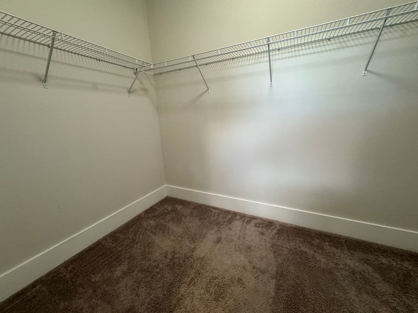 Madison House: 154 Fernhill Drive Northwest