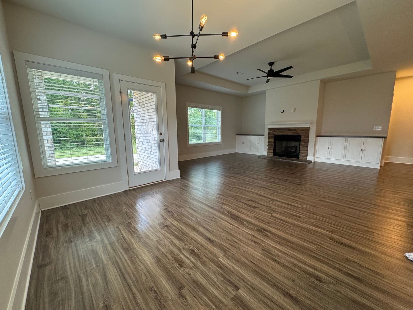 Madison House: 154 Fernhill Drive Northwest
