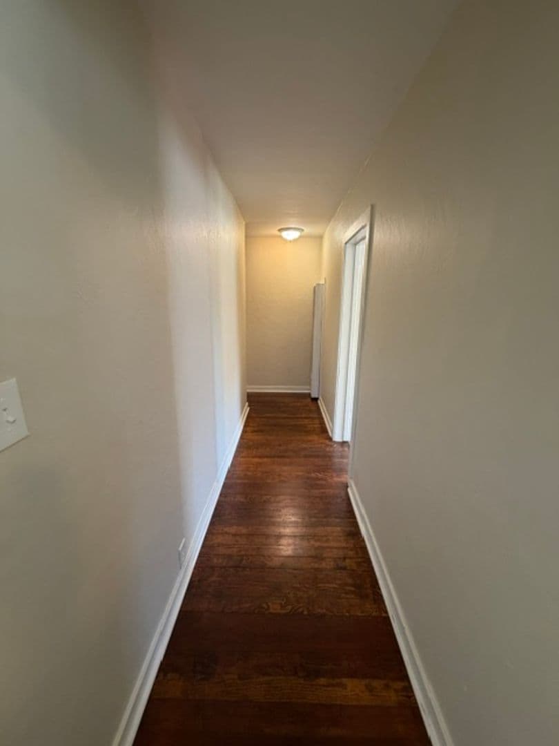 Santa Rosa House: 435 Russell Ave
