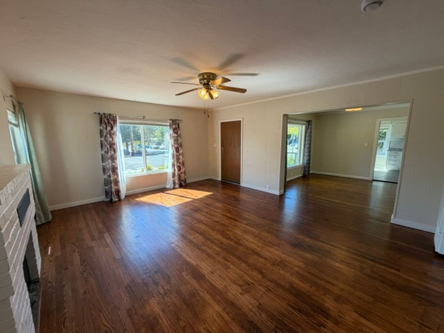 Santa Rosa House: 467 Russell Ave