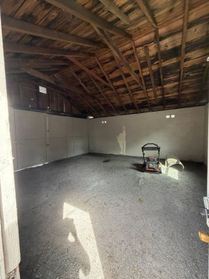 Santa Rosa House: 435 Russell Ave