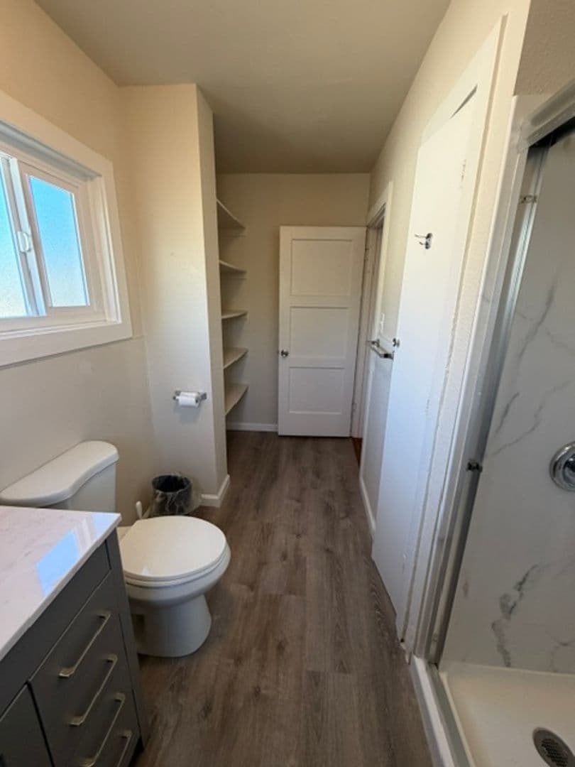 Santa Rosa House: 467 Russell Ave