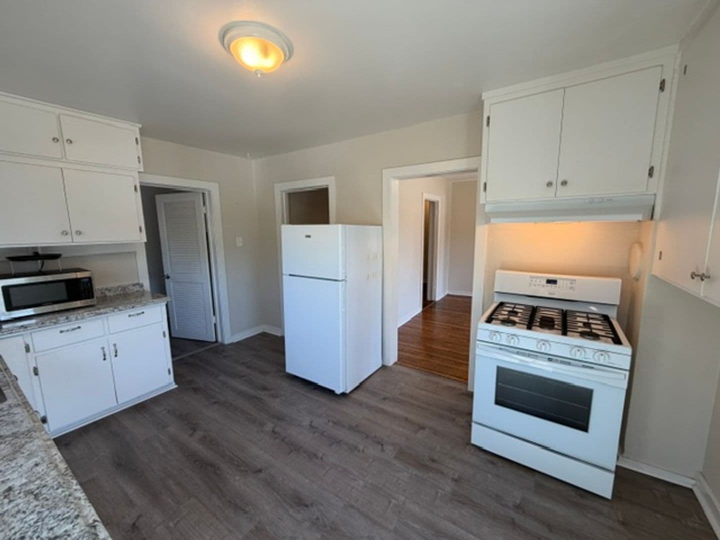 Santa Rosa House: 467 Russell Ave