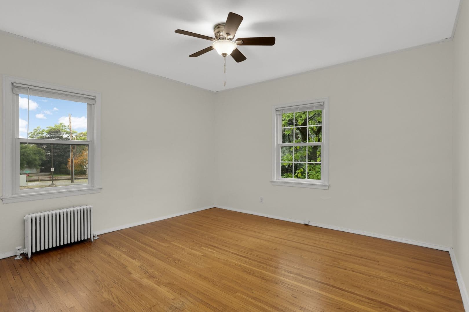 Minneapolis Apartment: 2825 Cedar Lake Parkway