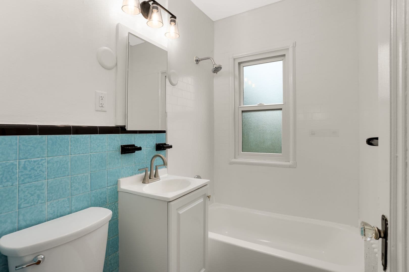 Minneapolis Apartment: 2825 Cedar Lake Parkway