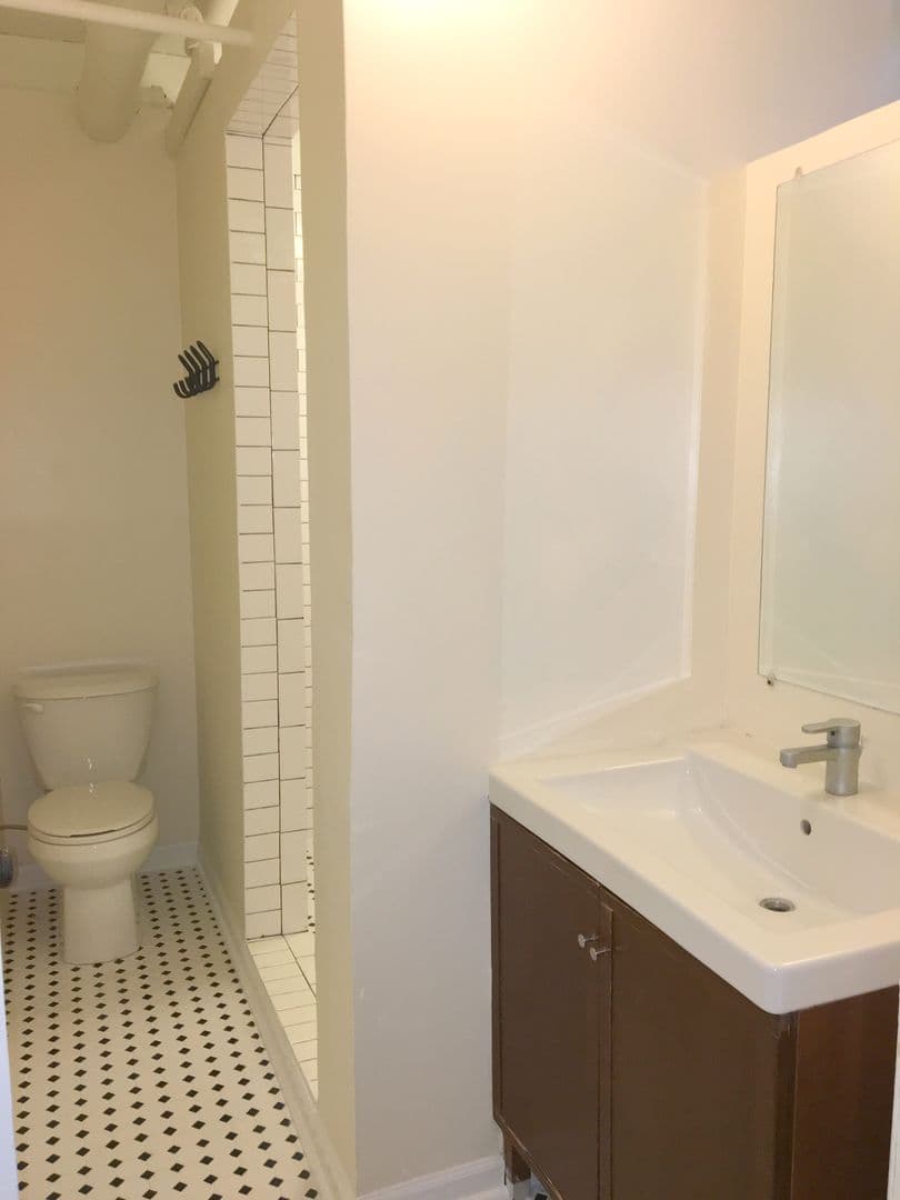 Minneapolis Apartment: 2550 Pillsbury Ave South