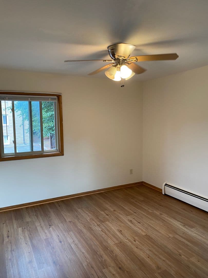 Richfield Apartment: 6429 Pleasant Avenue South
