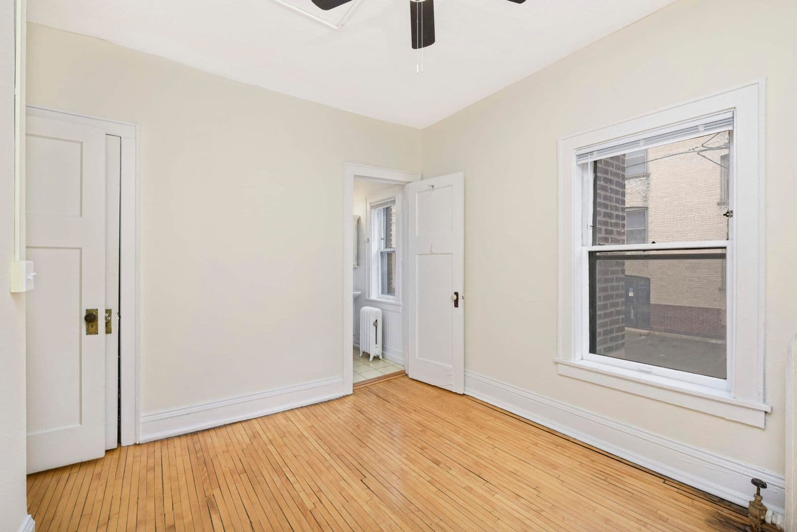 Minneapolis Apartment: 2871 Irving Avenue South