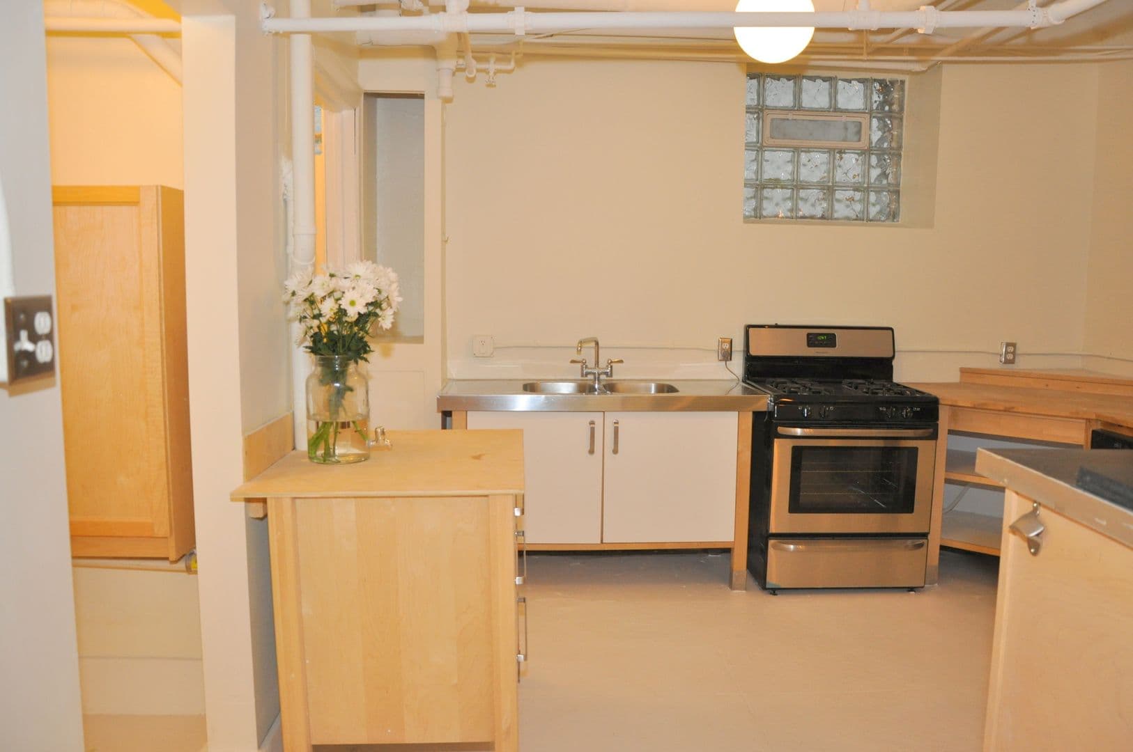Minneapolis Apartment: 2550 Pillsbury Ave South