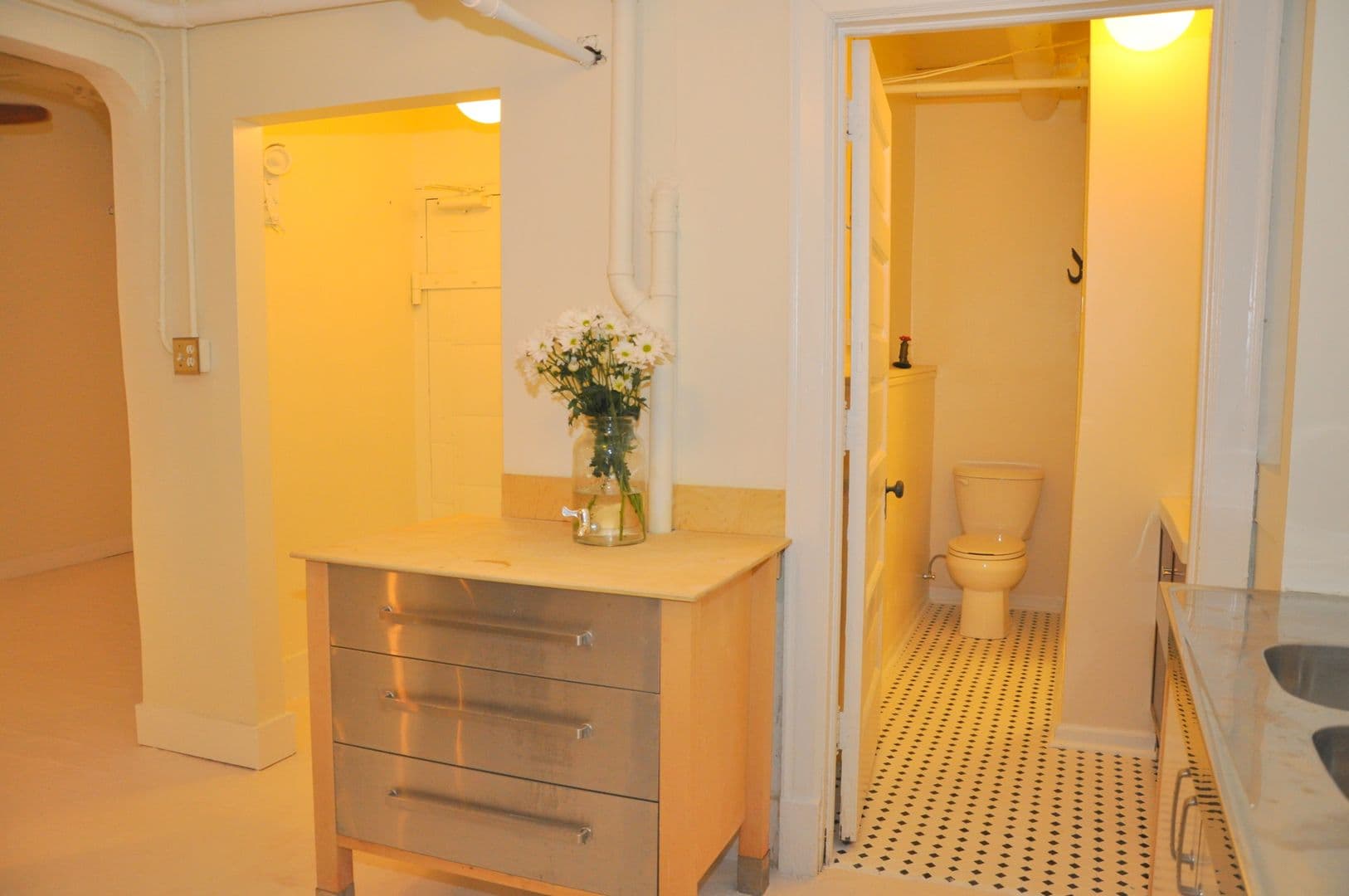 Minneapolis Apartment: 2550 Pillsbury Ave South