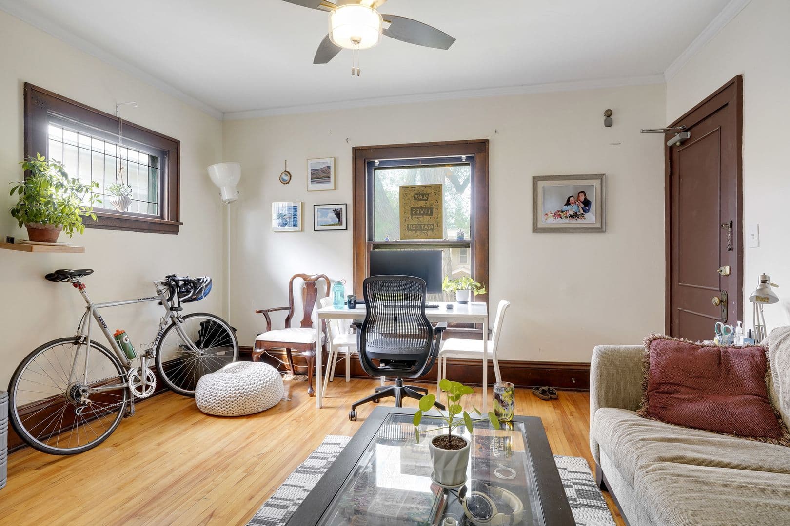 Minneapolis Apartment: 3845 Grand Ave South