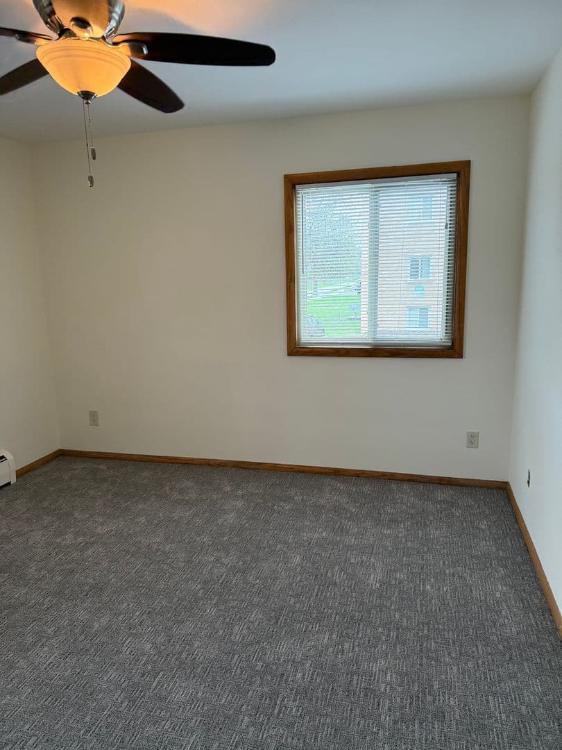 Richfield Apartment: 6429 Pleasant Avenue South