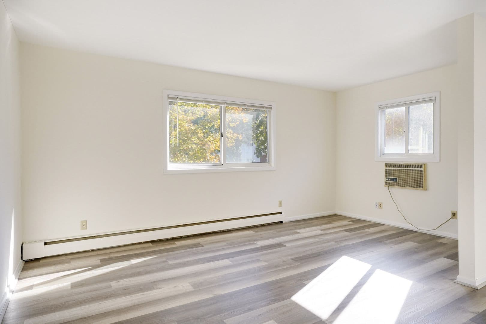 Minneapolis Apartment: 2800 Colfax Avenue South