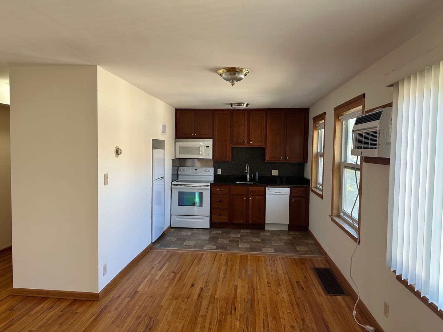 St. Louis Park Apartment: 5924 West 35th Street