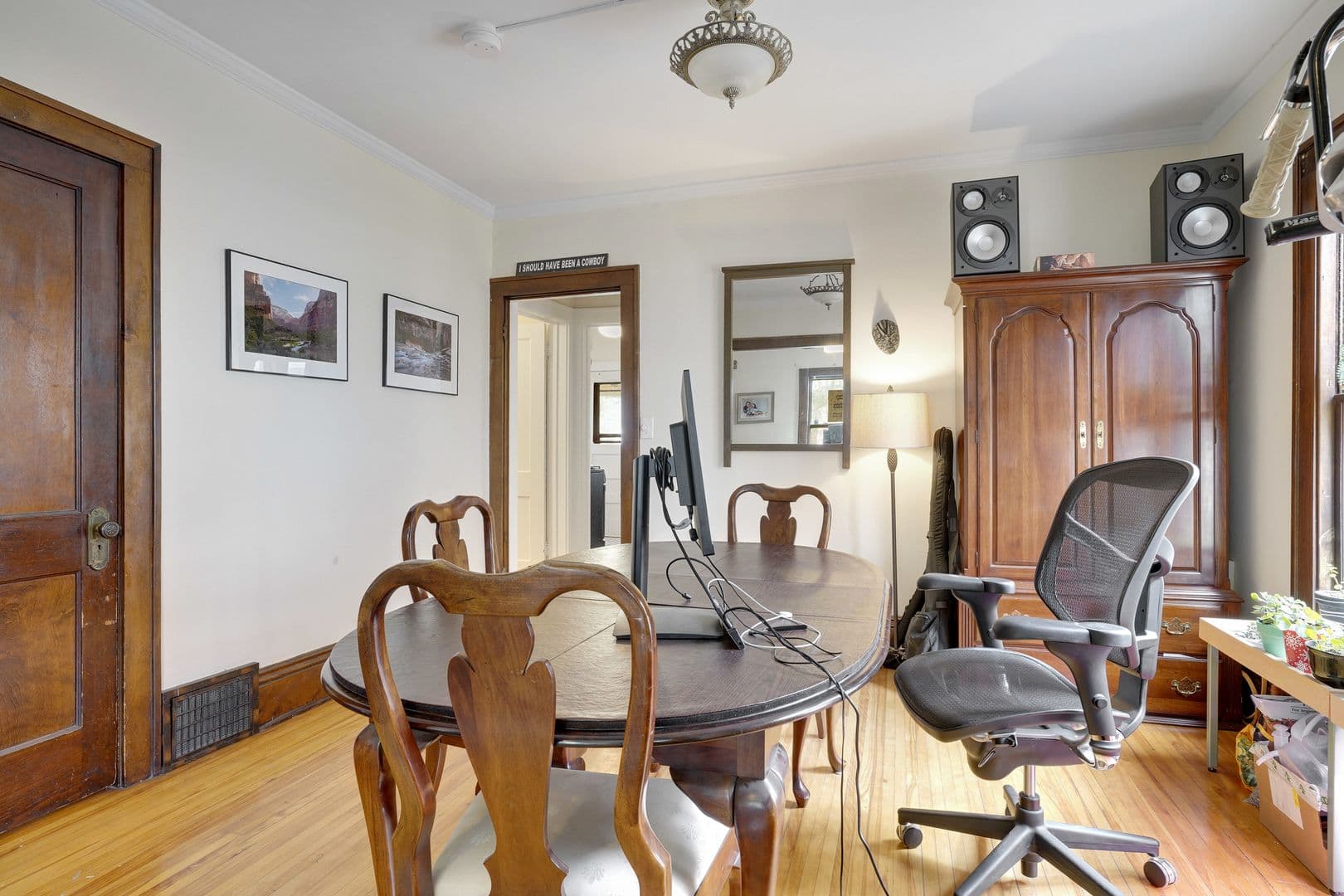 Minneapolis Apartment: 3845 Grand Ave South