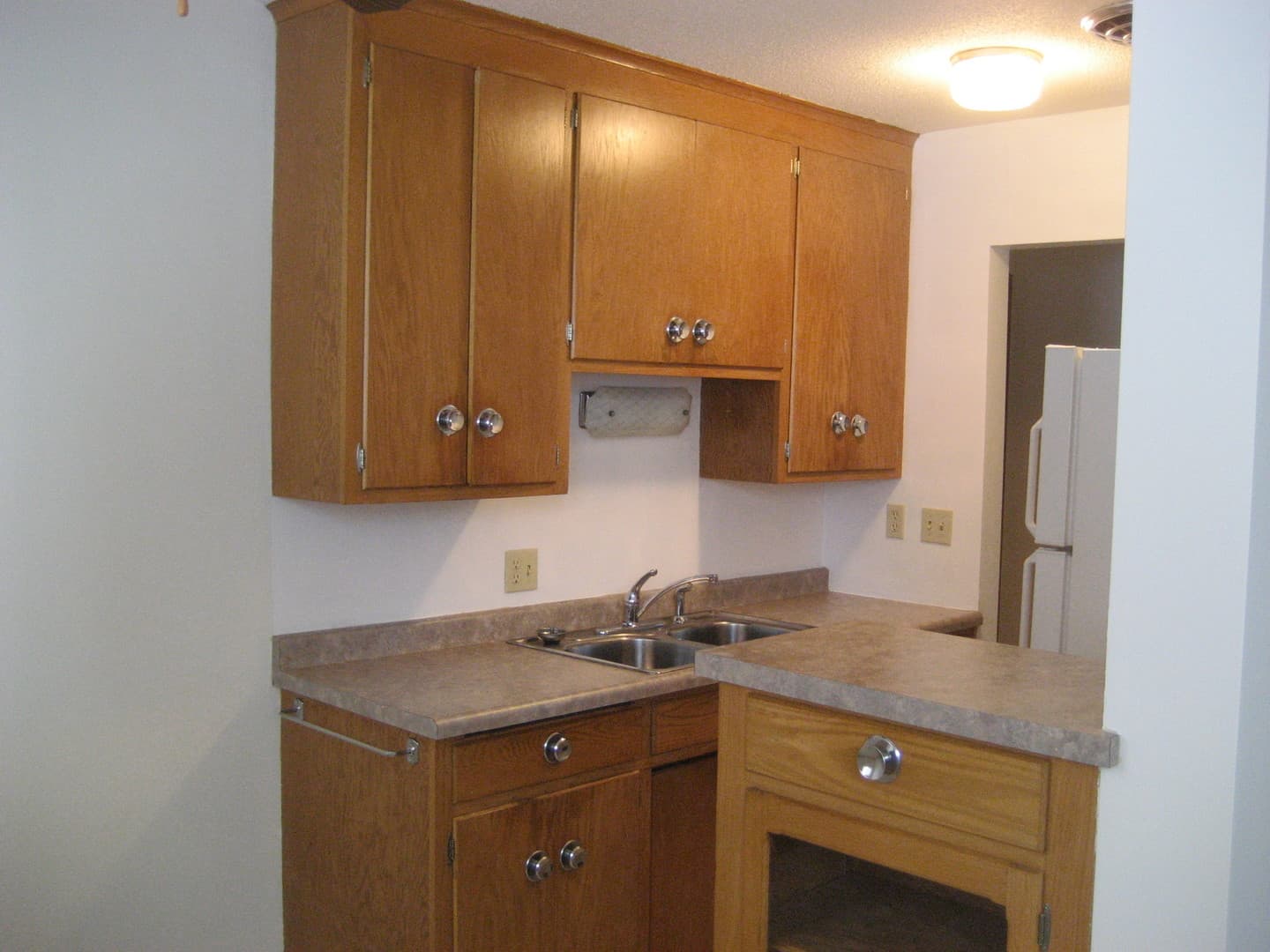 Richfield Apartment: 6429 Pleasant Avenue South