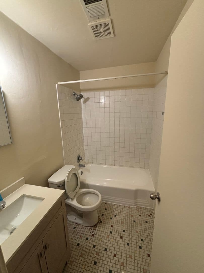 Hopkins Apartment: 57 Sixth Avenue South