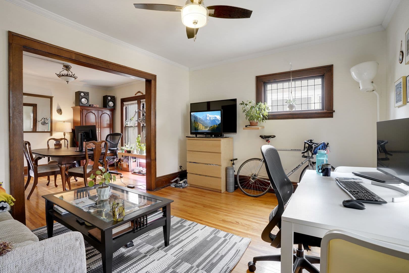 Minneapolis Apartment: 3845 Grand Ave South