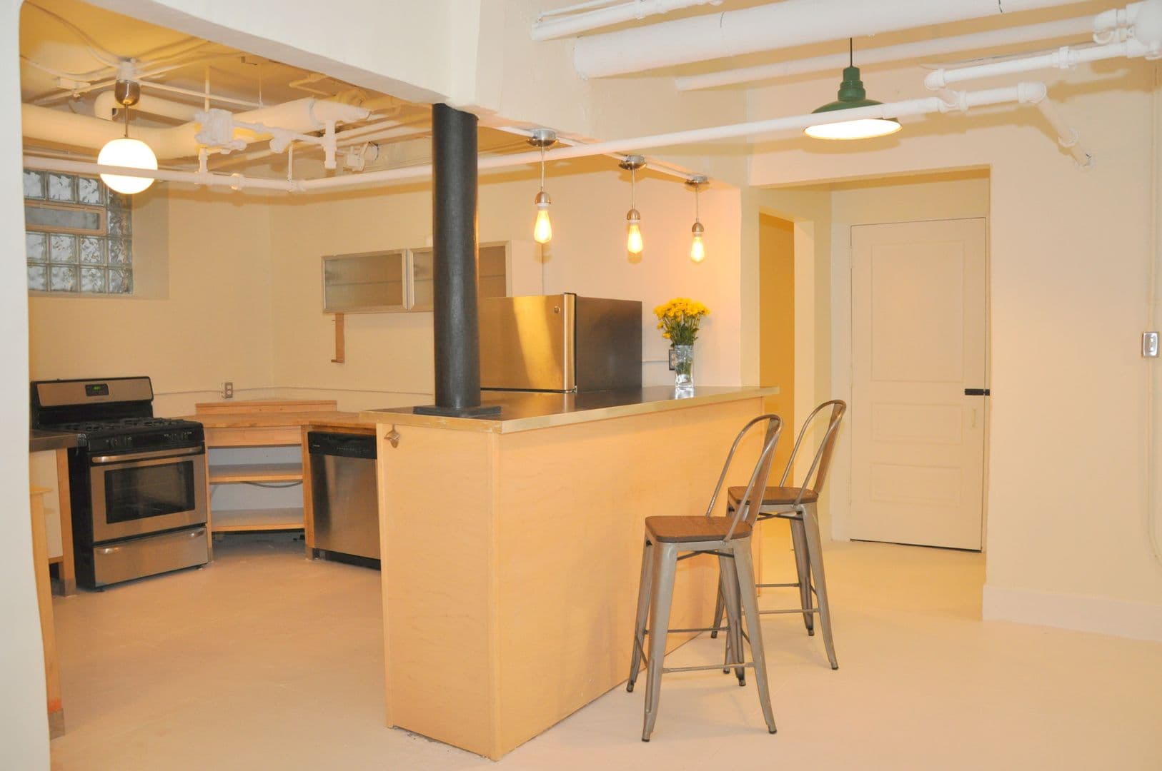 Minneapolis Apartment: 2550 Pillsbury Ave South