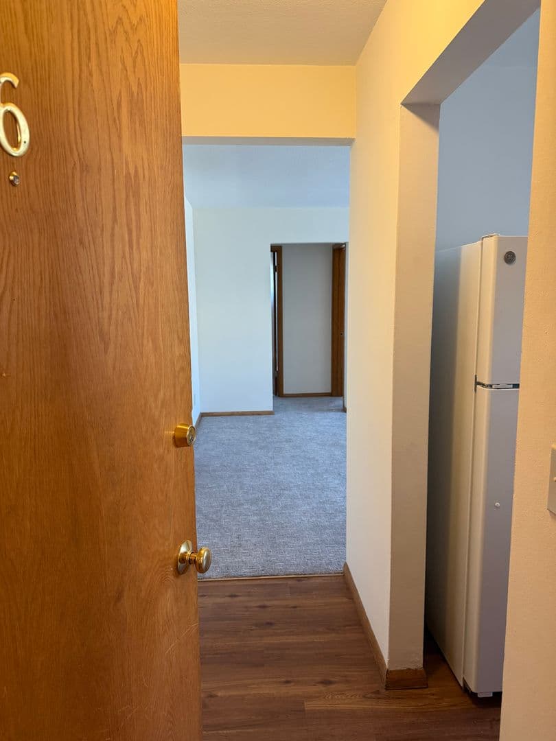 Richfield Apartment: 6429 Pleasant Avenue South