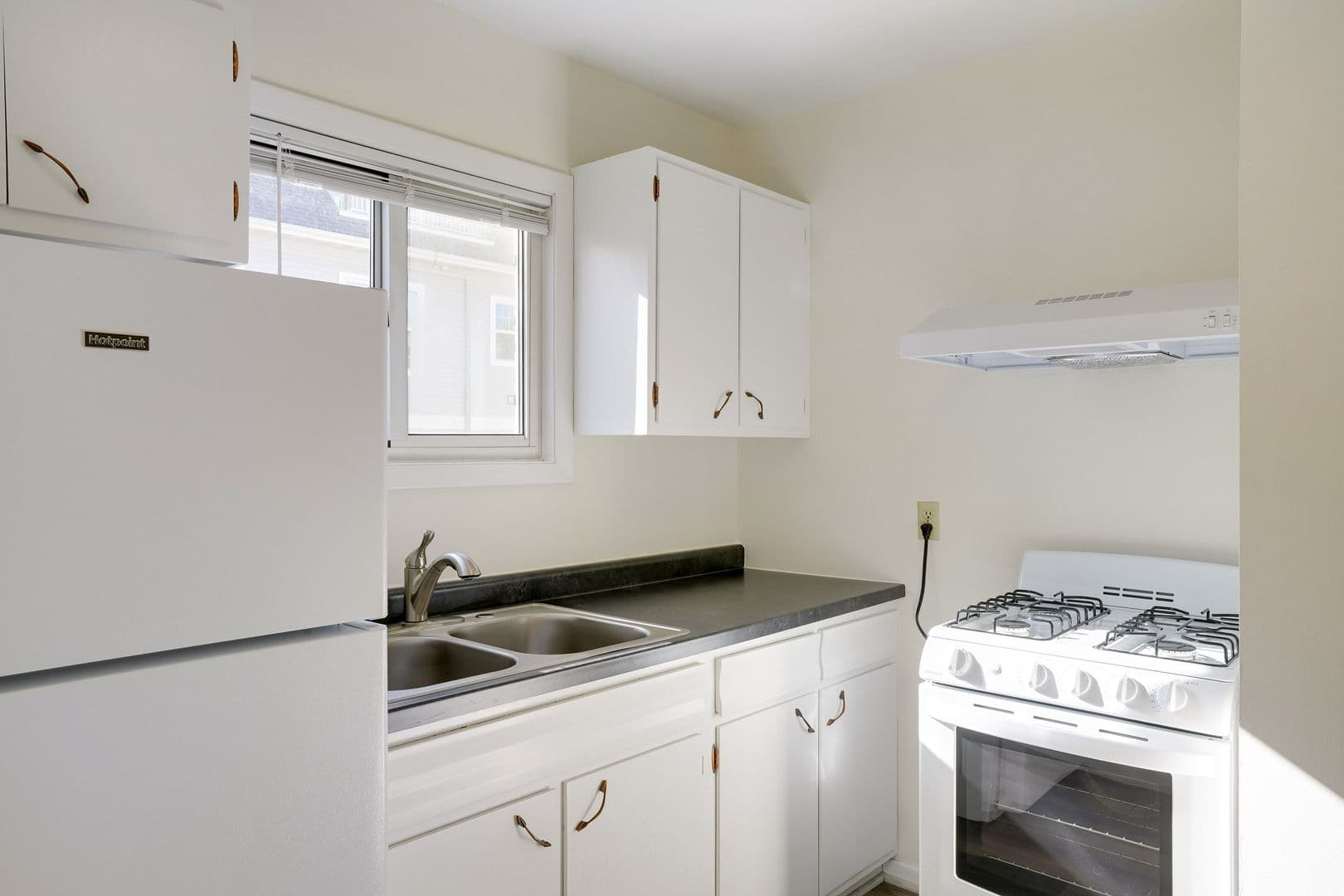 Minneapolis Apartment: 2800 Colfax Avenue South
