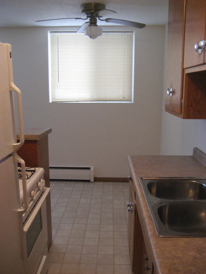 Richfield Apartment: 6429 Pleasant Avenue South