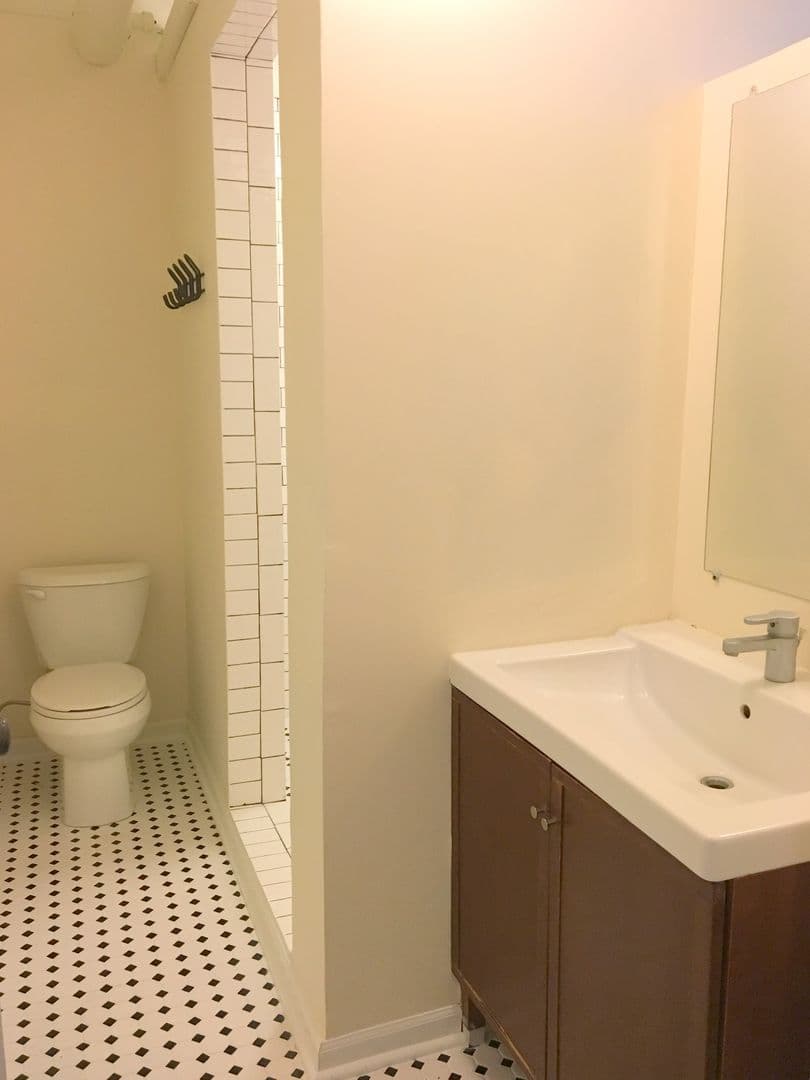 Minneapolis Apartment: 2550 Pillsbury Ave South