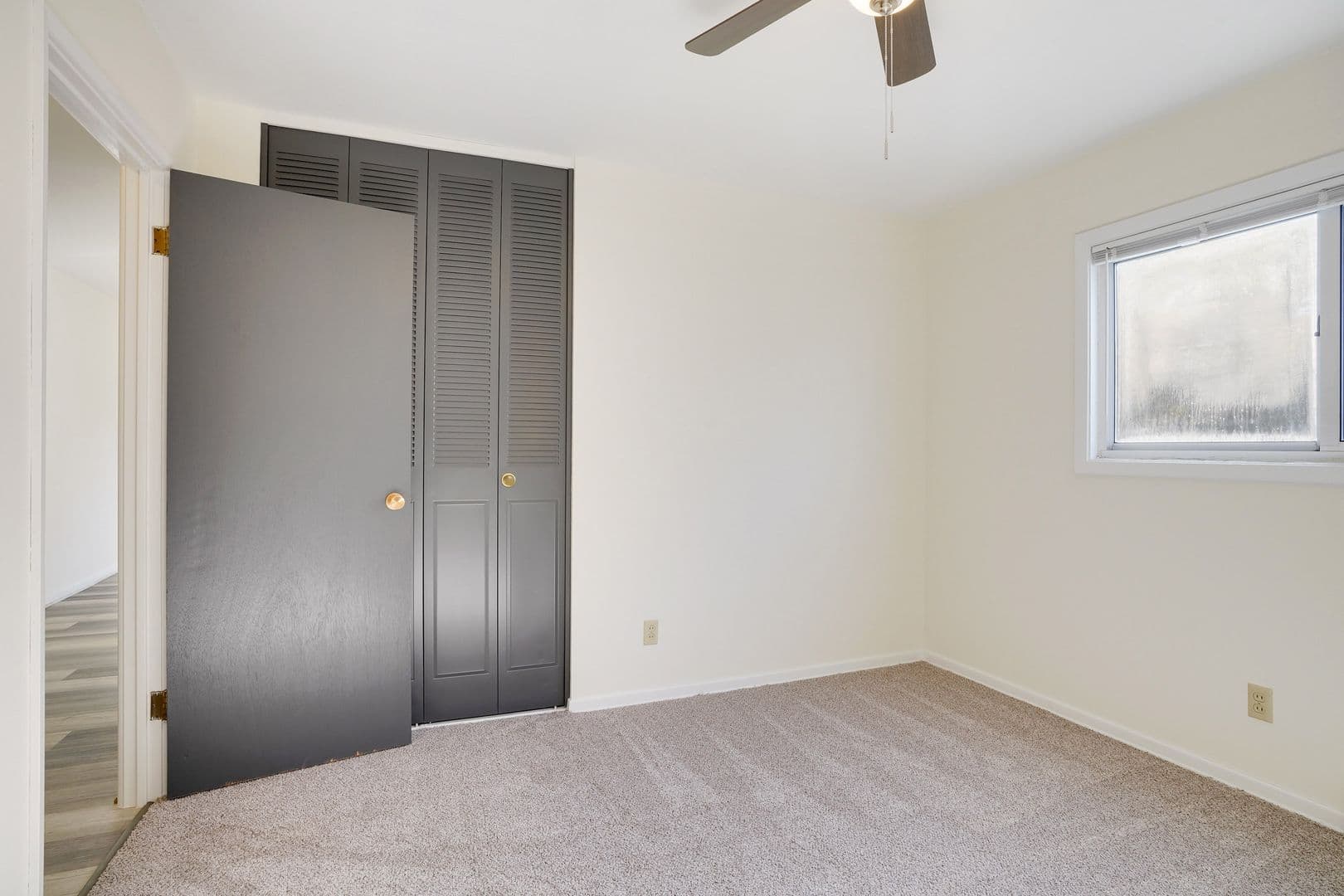 Minneapolis Apartment: 2800 Colfax Avenue South