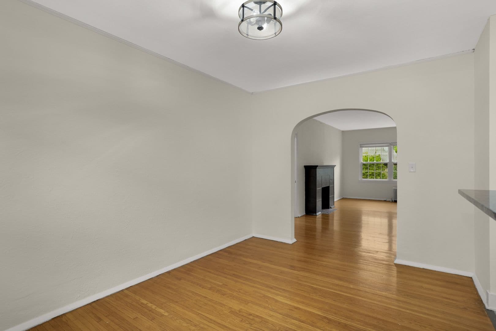 Minneapolis Apartment: 2825 Cedar Lake Parkway