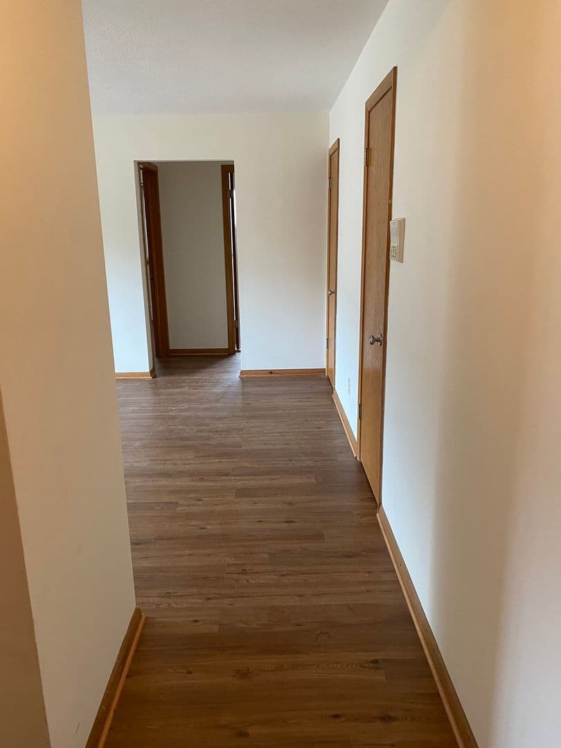 Richfield Apartment: 6429 Pleasant Avenue South