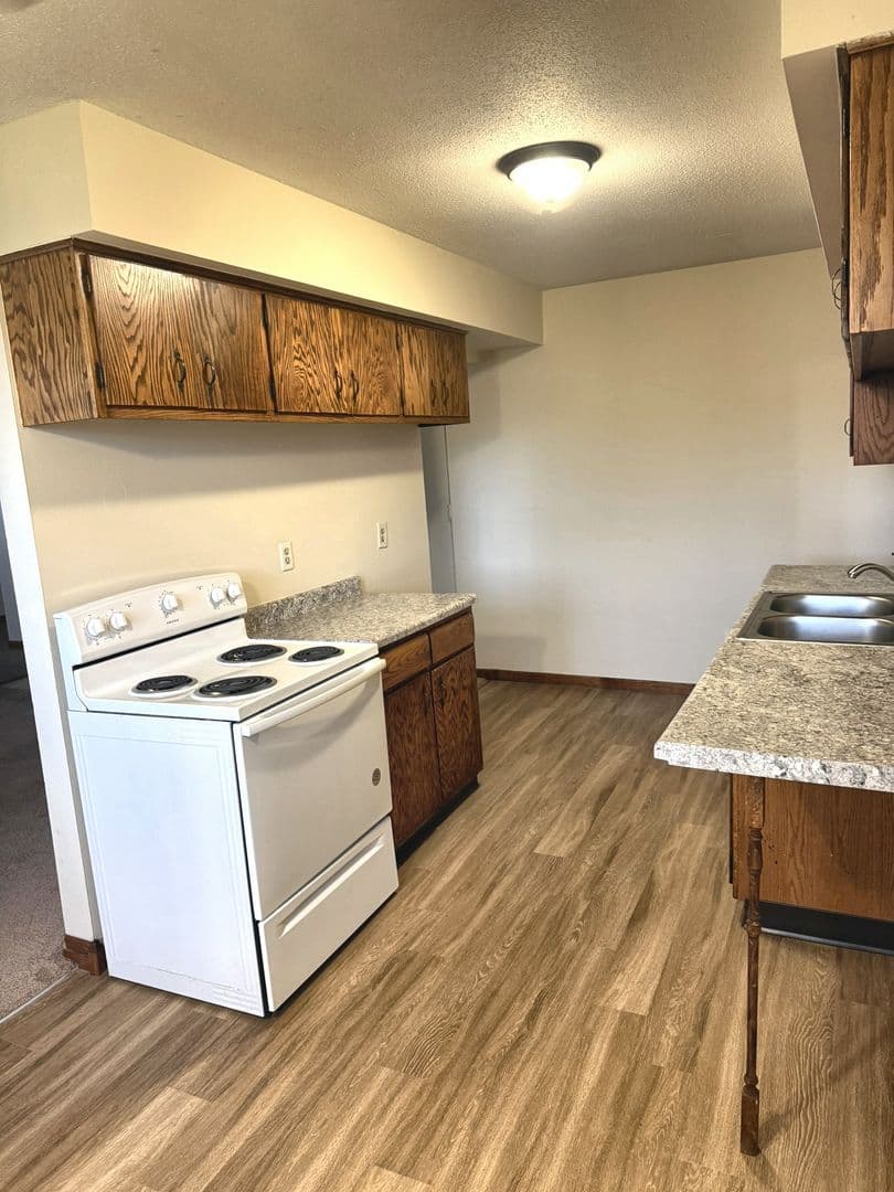 Hopkins Apartment: 57 Sixth Avenue South