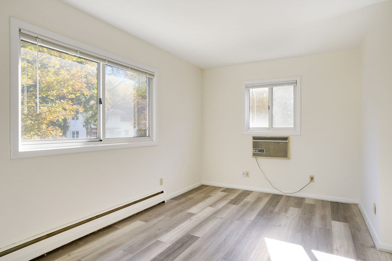 Minneapolis Apartment: 2800 Colfax Avenue South