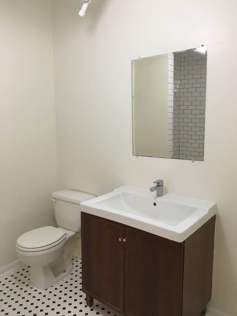 Minneapolis Apartment: 2550 Pillsbury Ave South