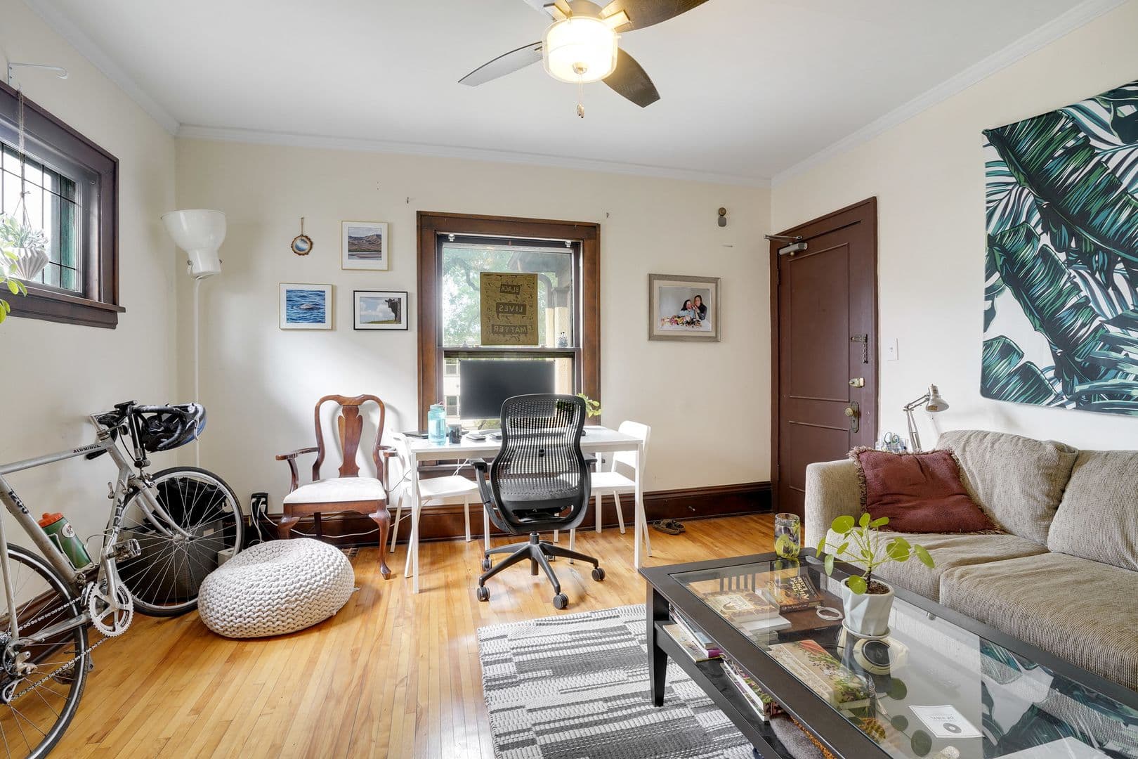 Minneapolis Apartment: 3845 Grand Ave South