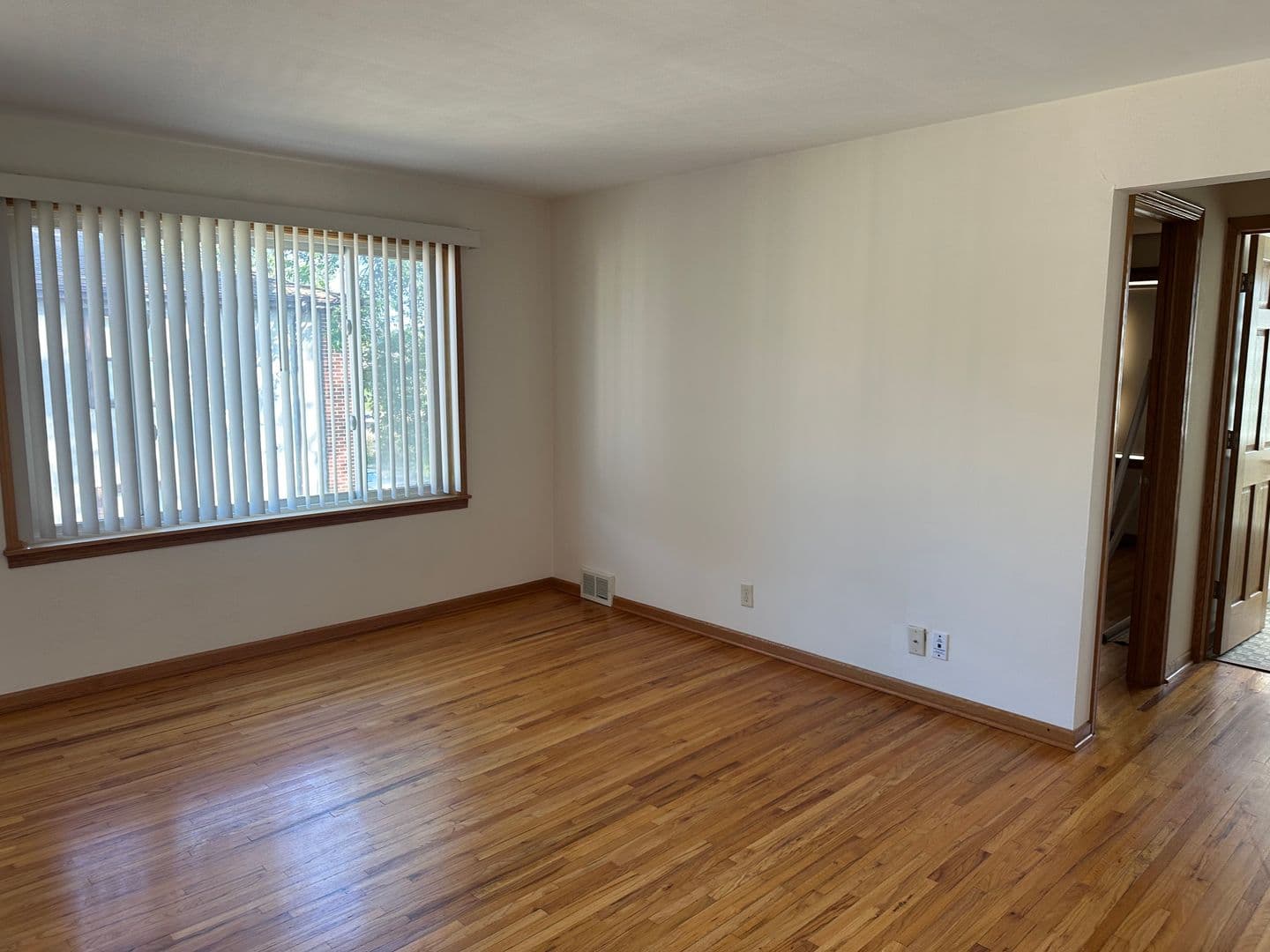St. Louis Park Apartment: 5924 West 35th Street
