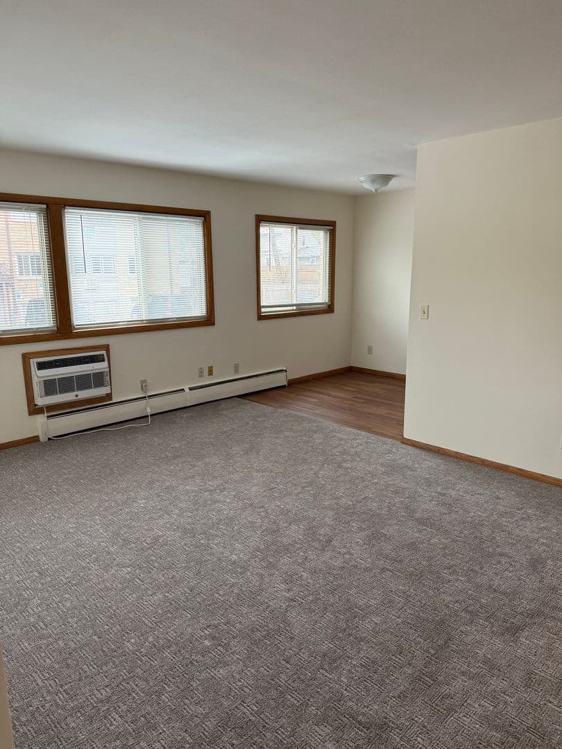 Richfield Apartment: 6429 Pleasant Avenue South