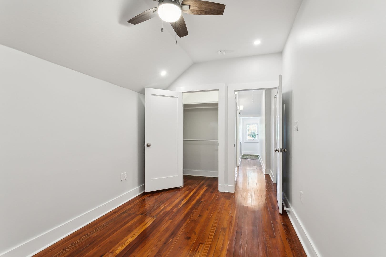 New Orleans Apartment: 7 Fontainebleau Dr.