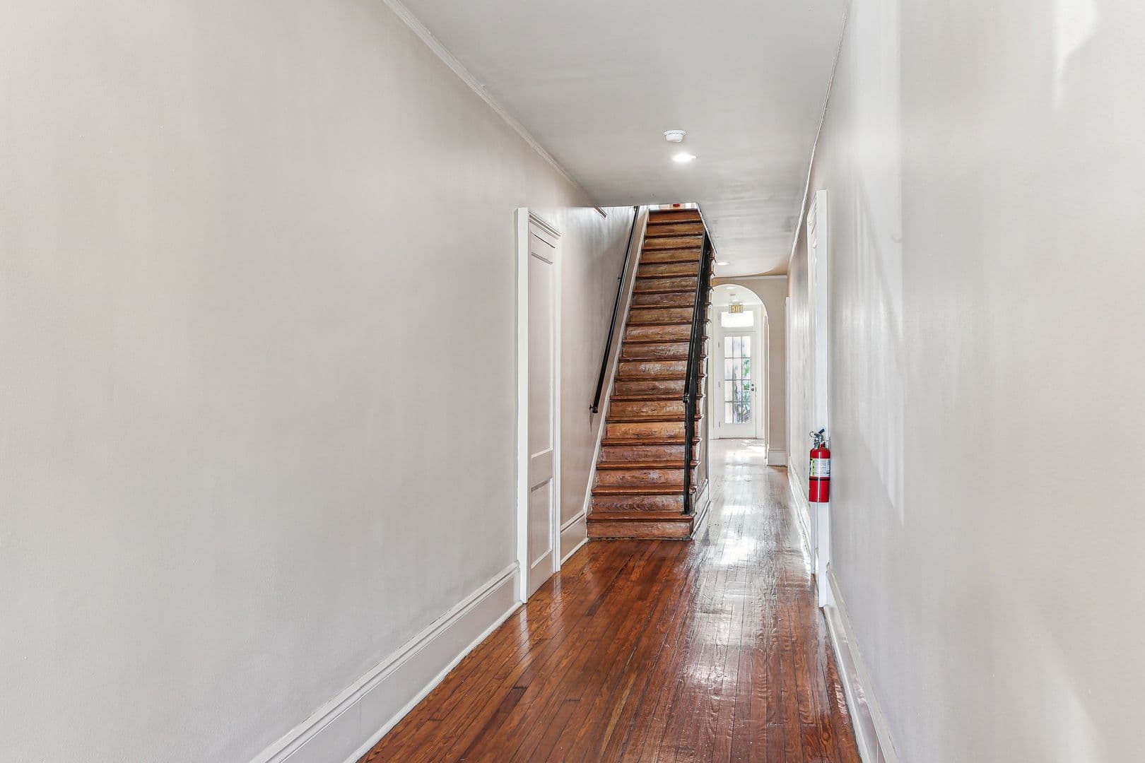 New Orleans Apartment: 4540 Canal St