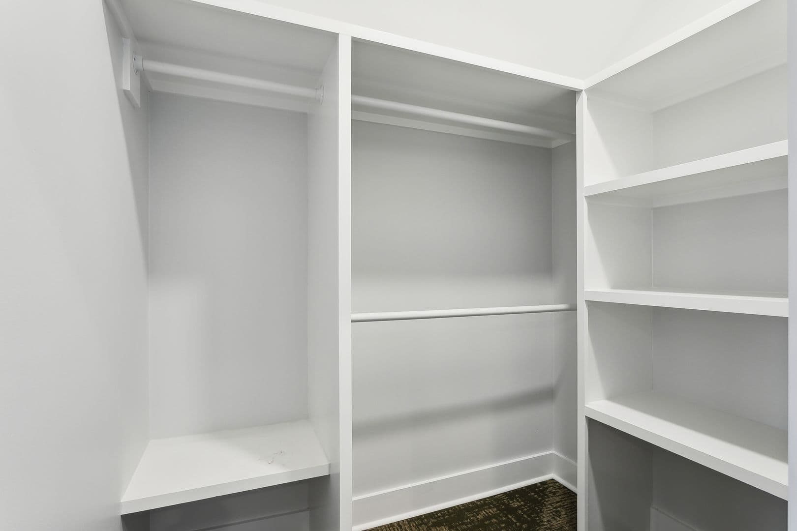New Orleans Apartment: 7 Fontainebleau Dr.