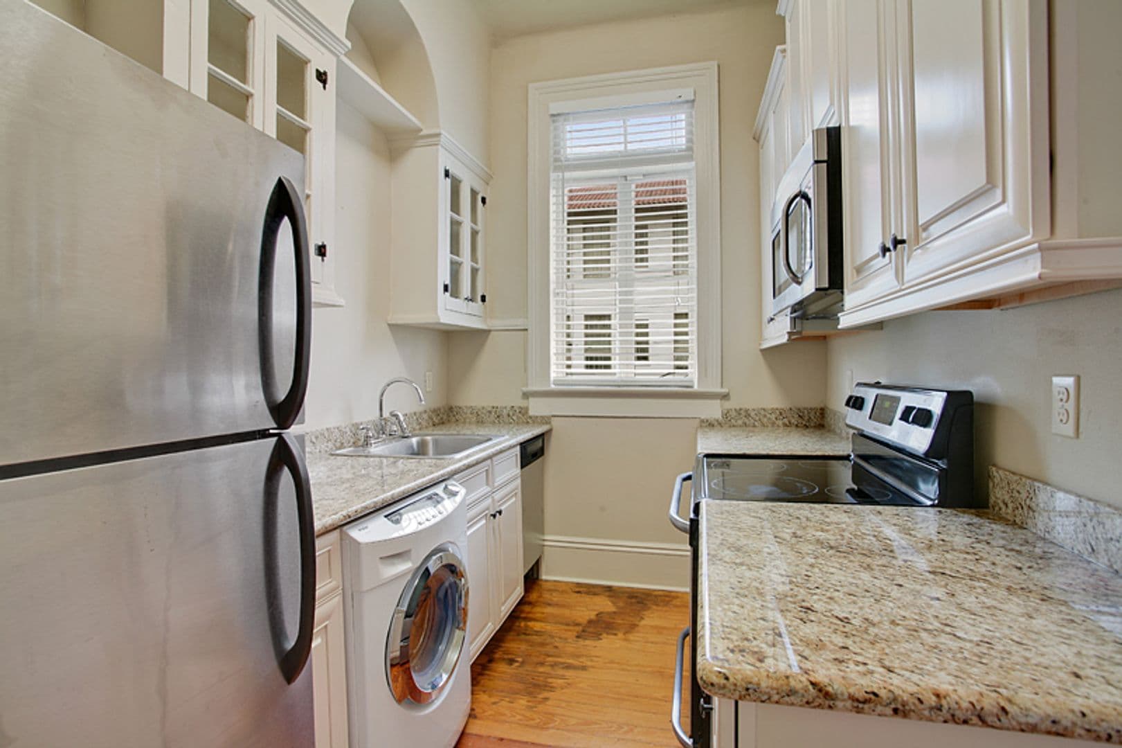 New Orleans Apartment: 4540 Canal St