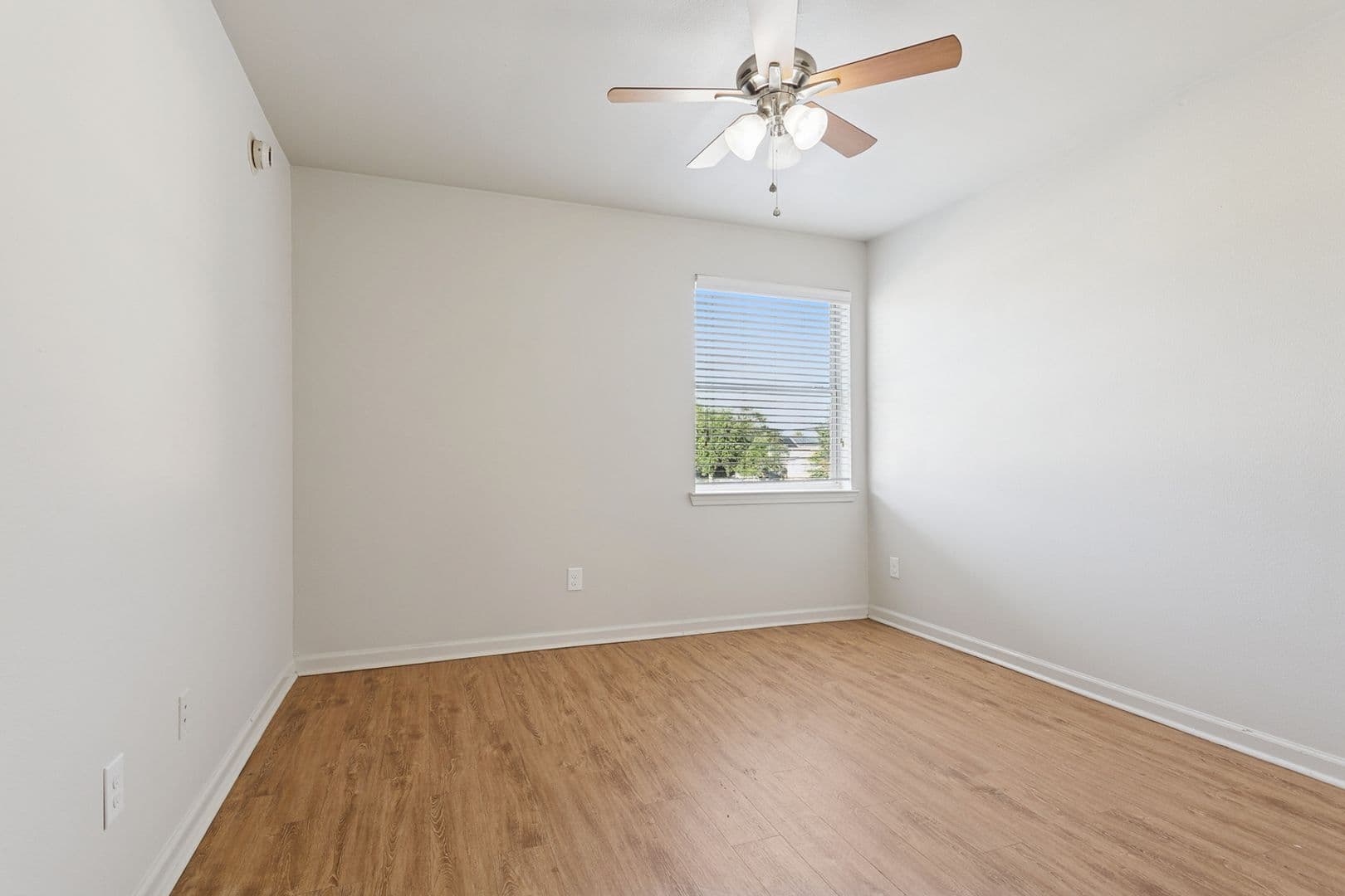 New Orleans Apartment: 5700 St Anthony