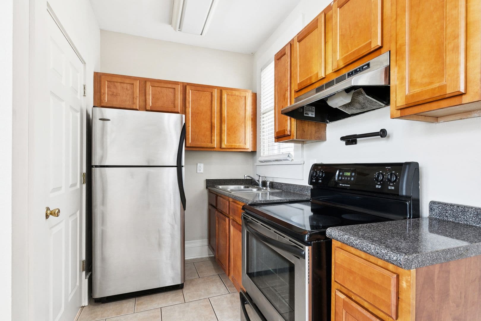 New Orleans Apartment: 2508 Napoleon Ave