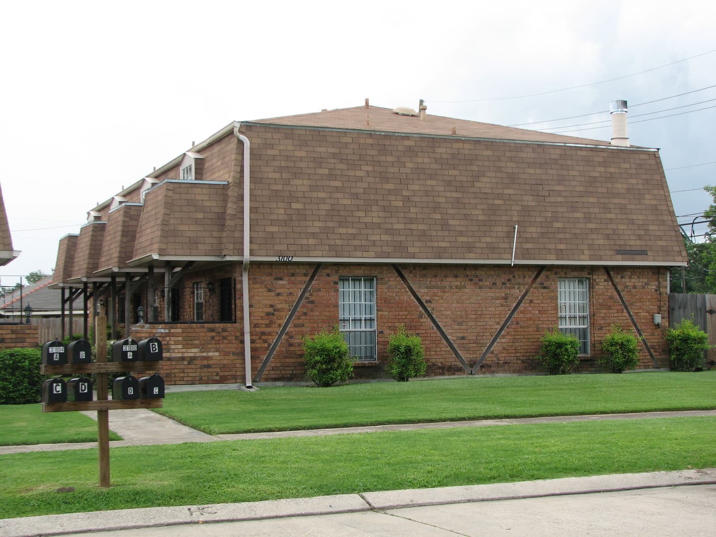 KENNER Apartment: MULT ADDRESSES