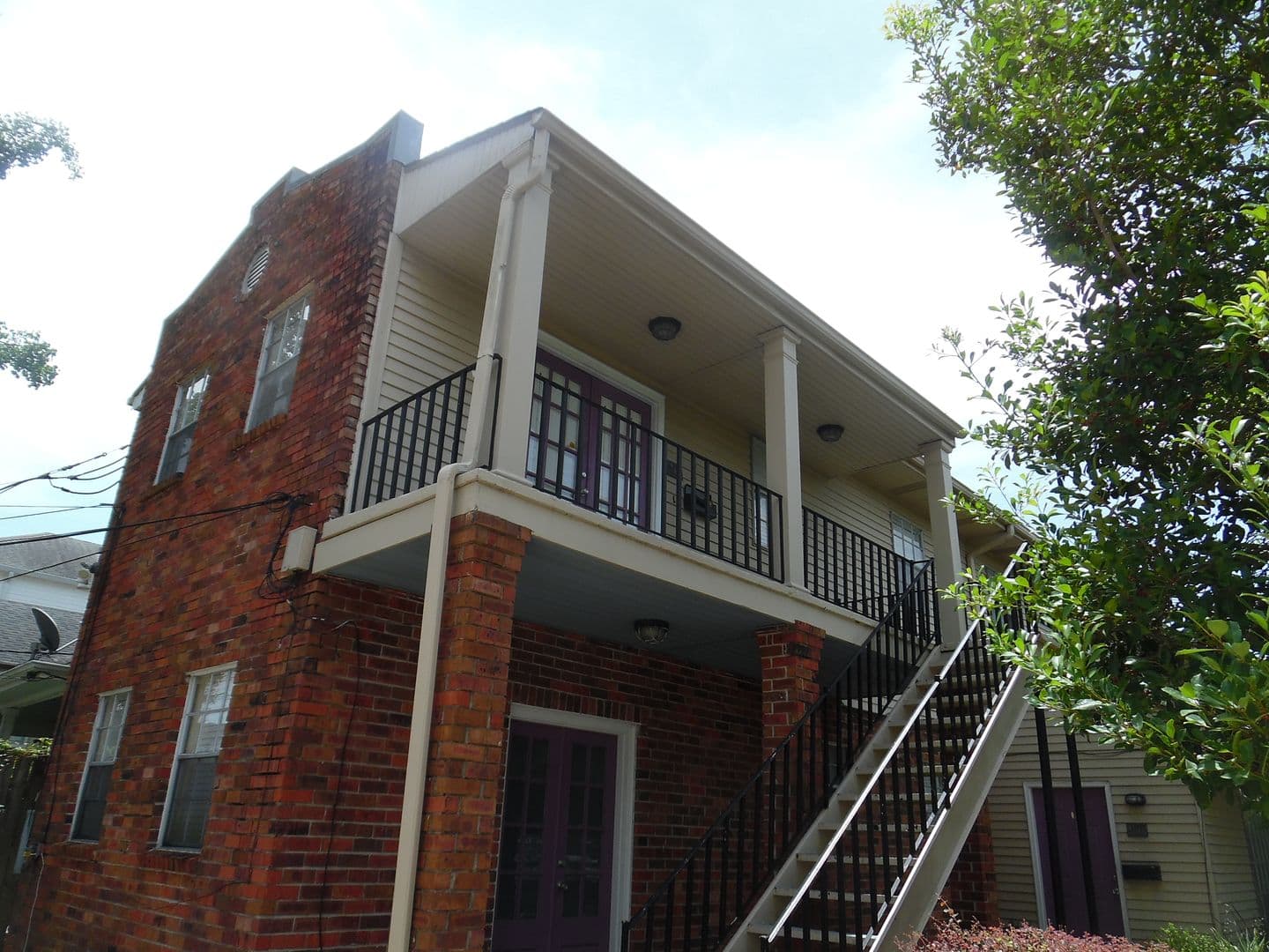 NEW ORLEANS Apartment: 739 & 741 LEONTINE ST