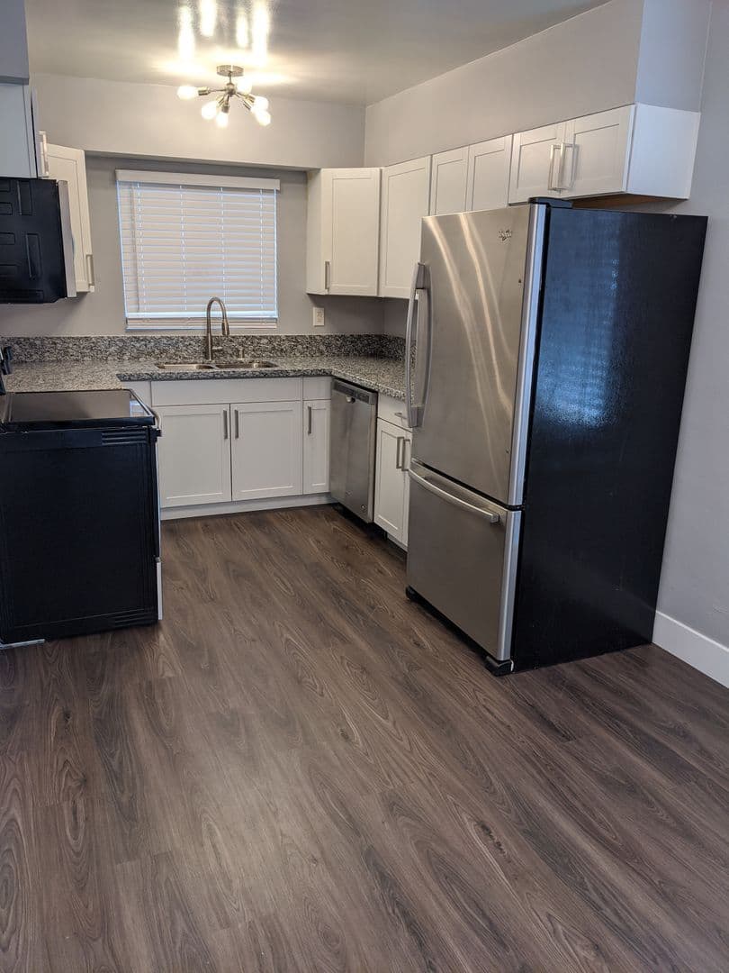 LAS VEGAS House: 2216 SANTA YNEZ DR