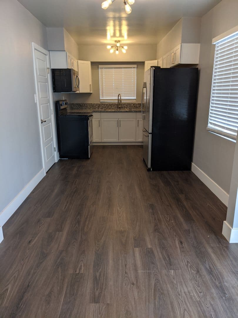 LAS VEGAS House: 2216 SANTA YNEZ DR