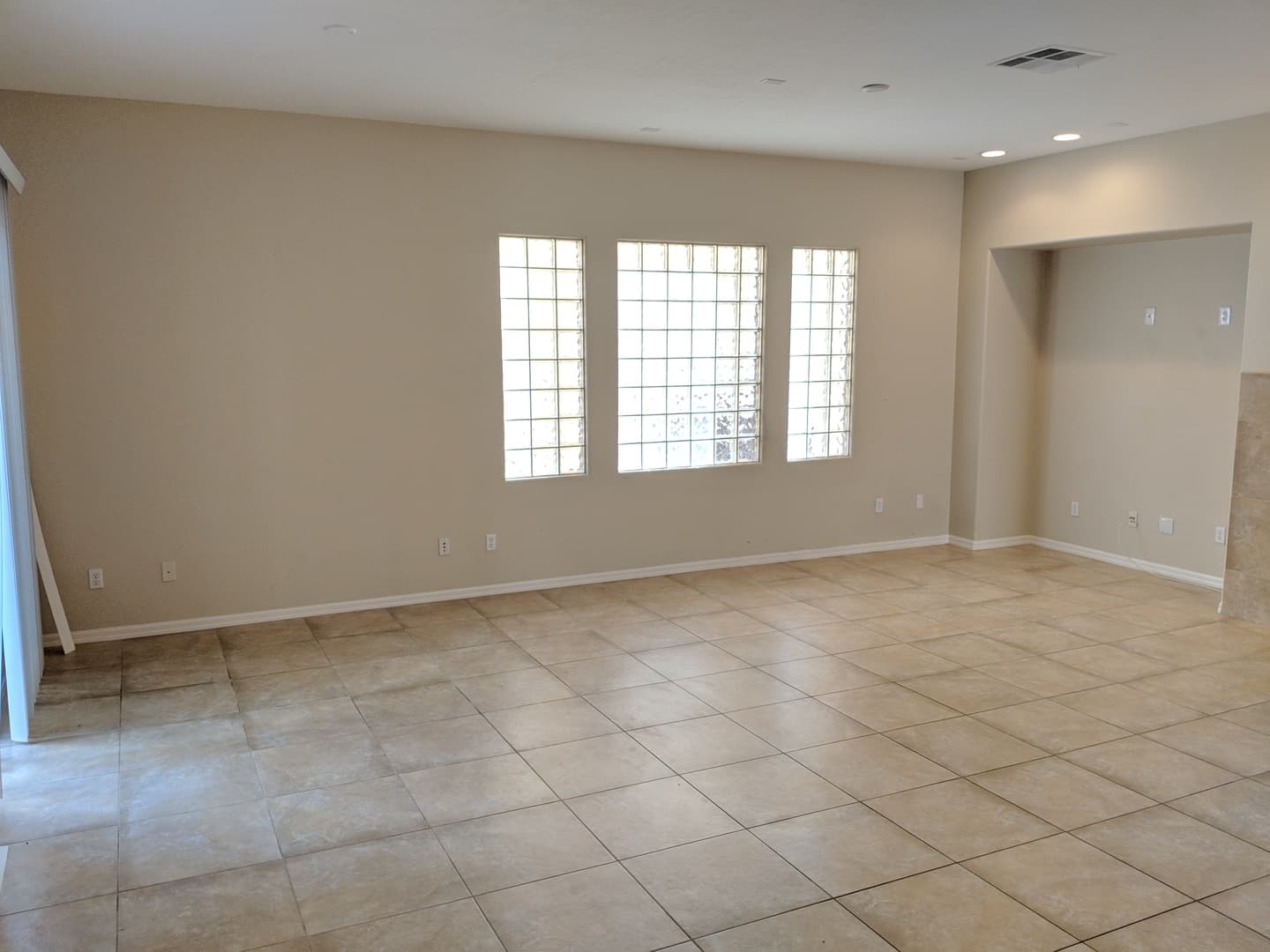 LAS VEGAS House: 363 HOLLINS HALL ST