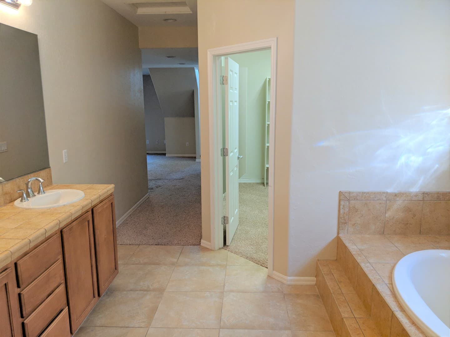 LAS VEGAS House: 363 HOLLINS HALL ST