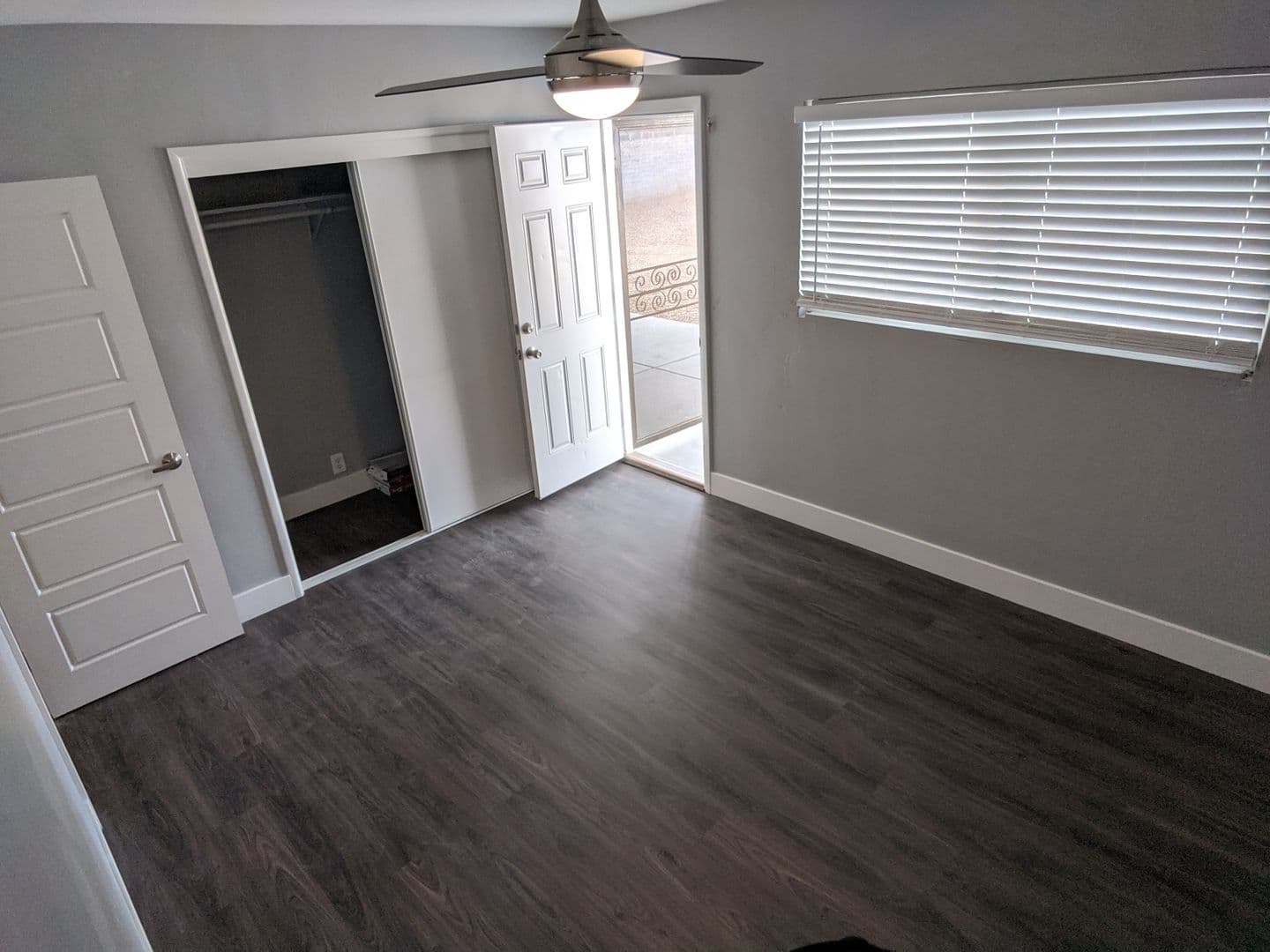 LAS VEGAS House: 2216 SANTA YNEZ DR