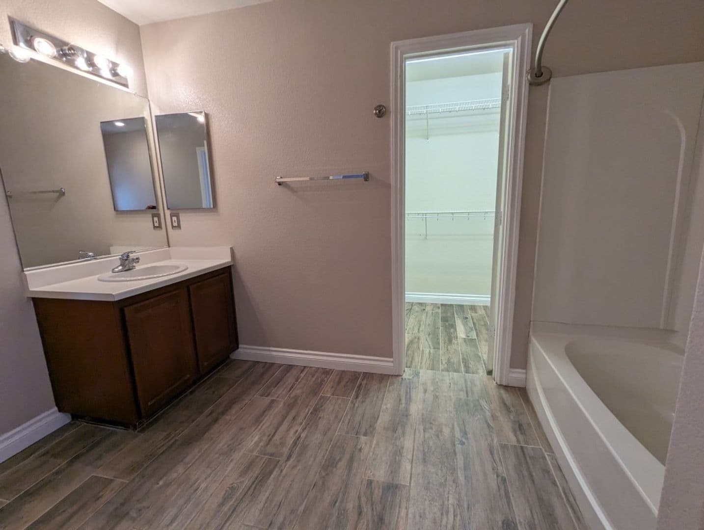 LAS VEGAS House: 4917 HOSTETLER AVE